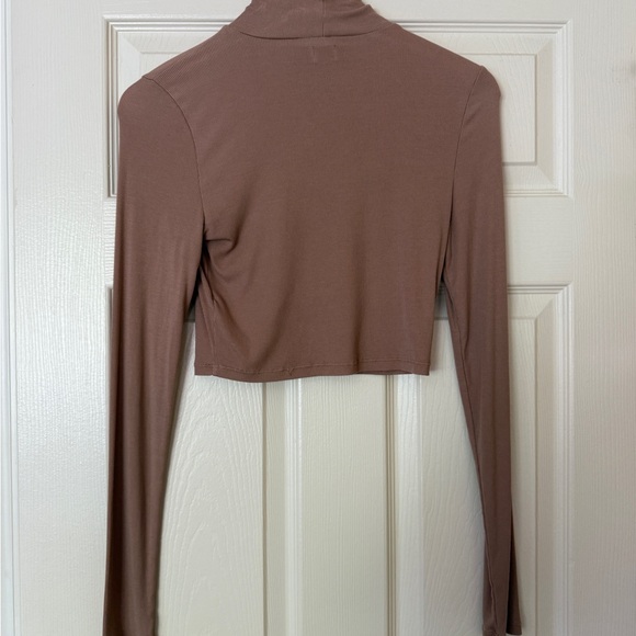 Aritzia Tops - Picture 6 of 10